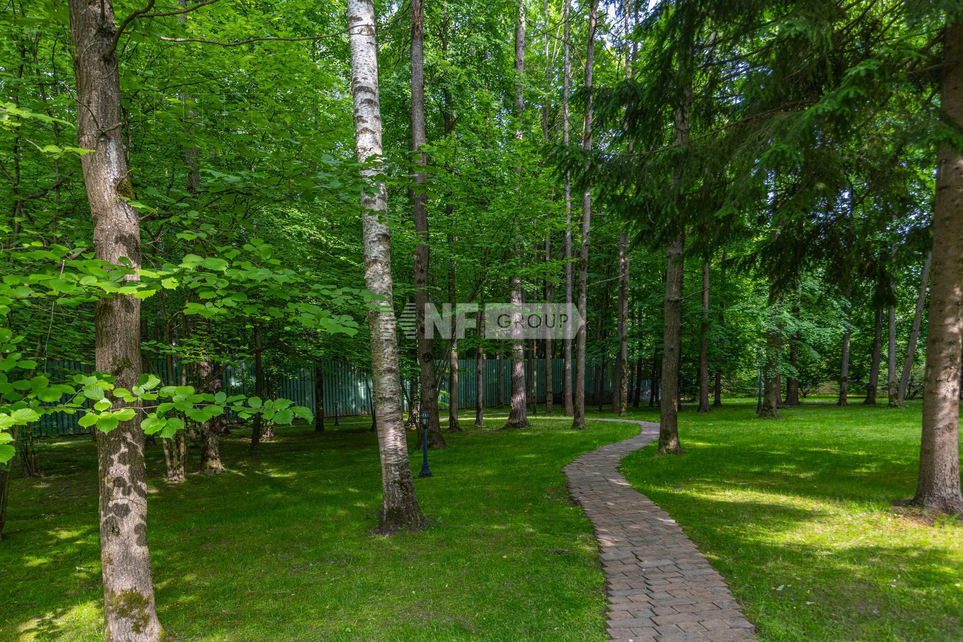 2-этажный коттедж 1 100 м² с отделкой