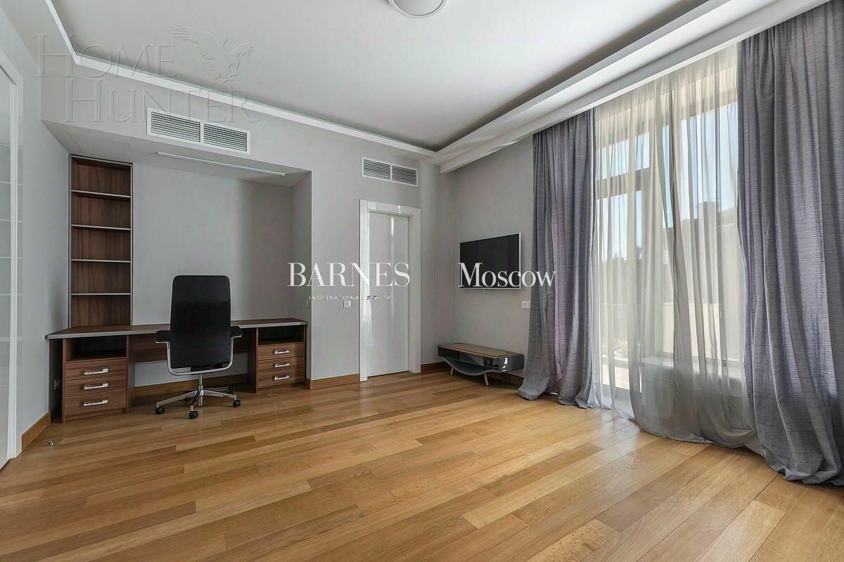 2-этажный коттедж 1 300 м² с отделкой