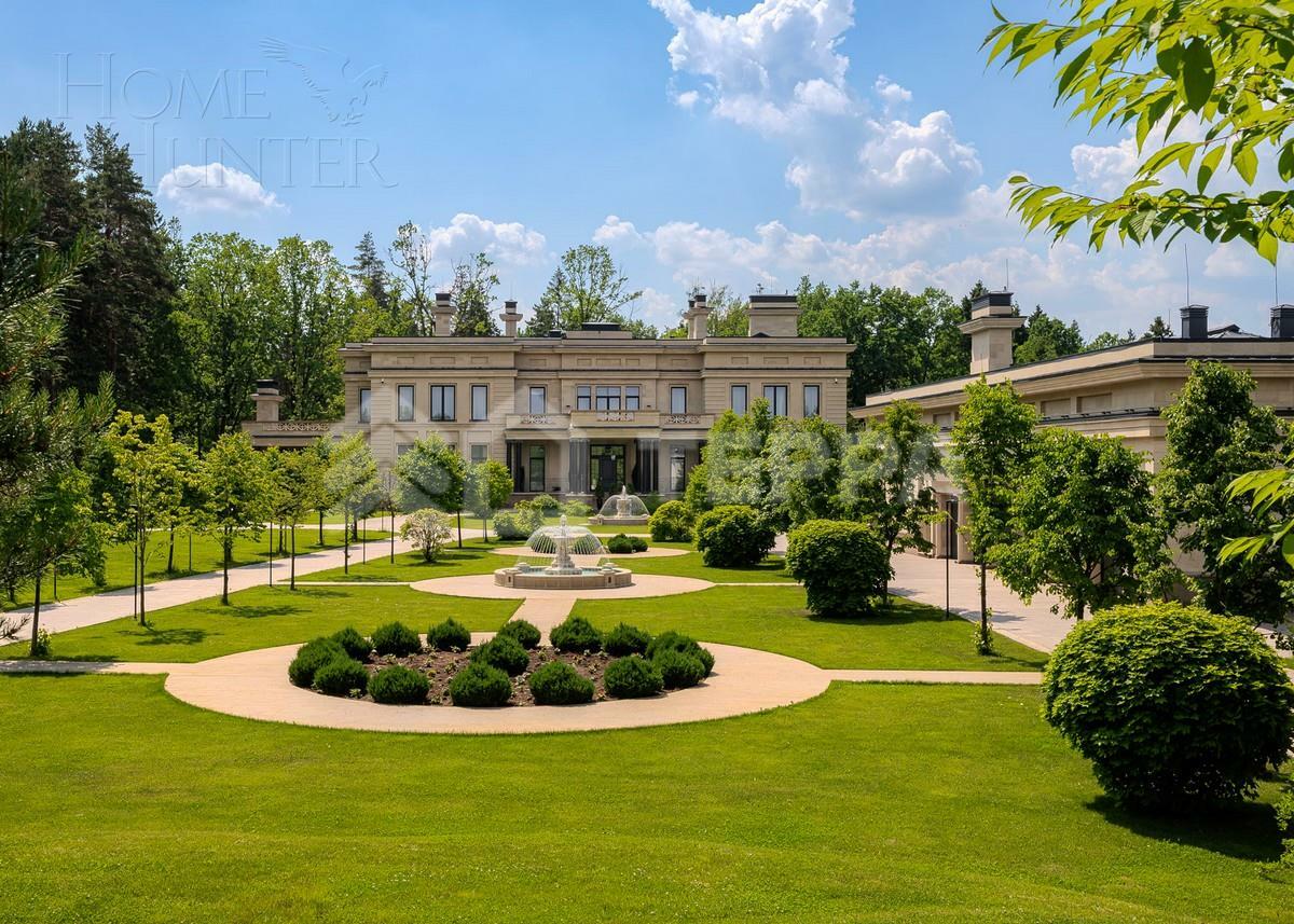 2-этажный коттедж 2 000 м² с отделкой