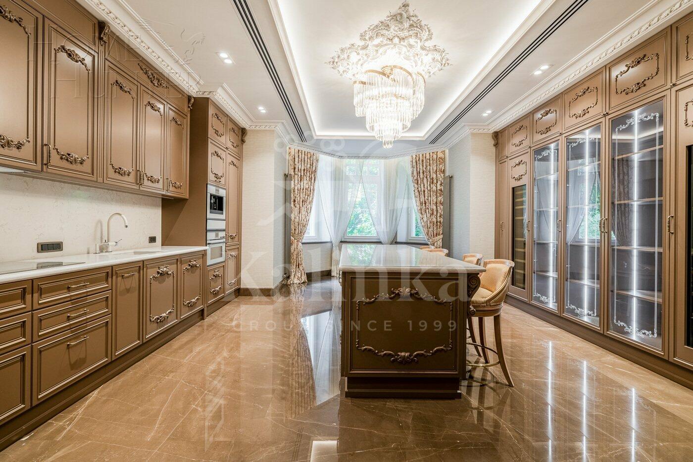 2-этажный коттедж 1 646 м² с отделкой