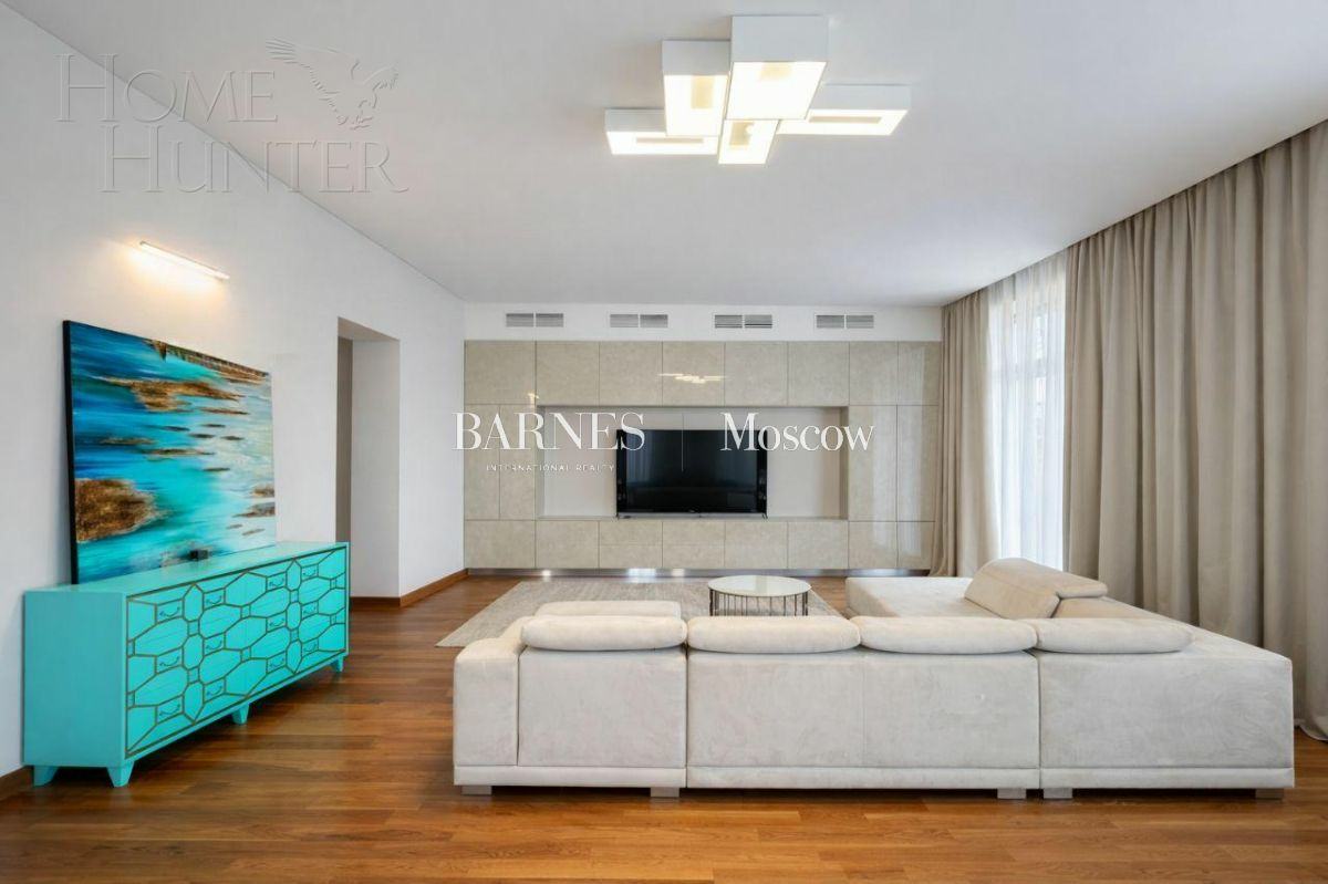2-этажный коттедж 1 300 м² с отделкой