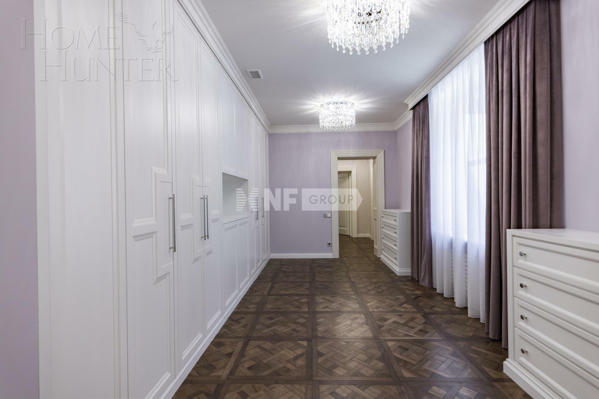 3-этажный коттедж 1 800 м² с отделкой