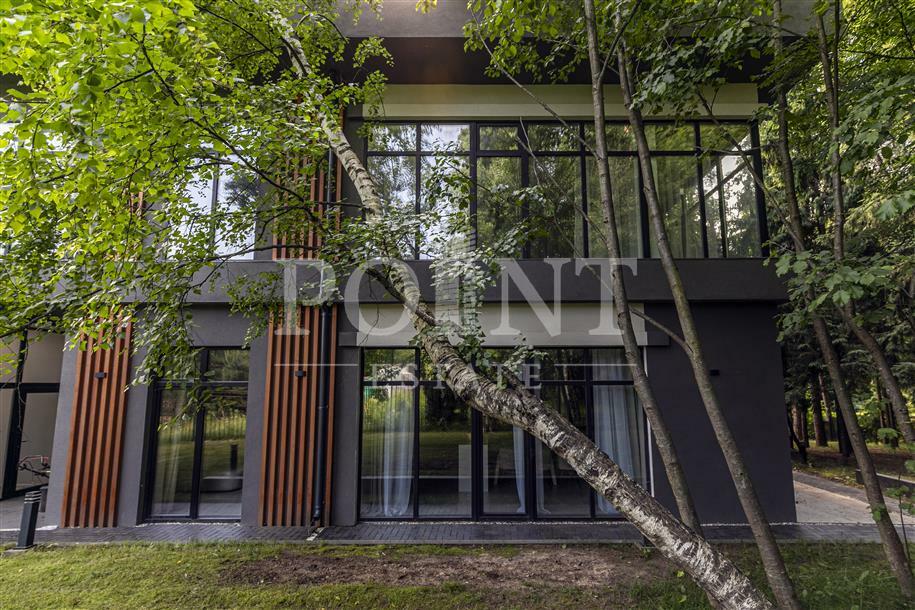 2-этажный коттедж 720 м² с отделкой