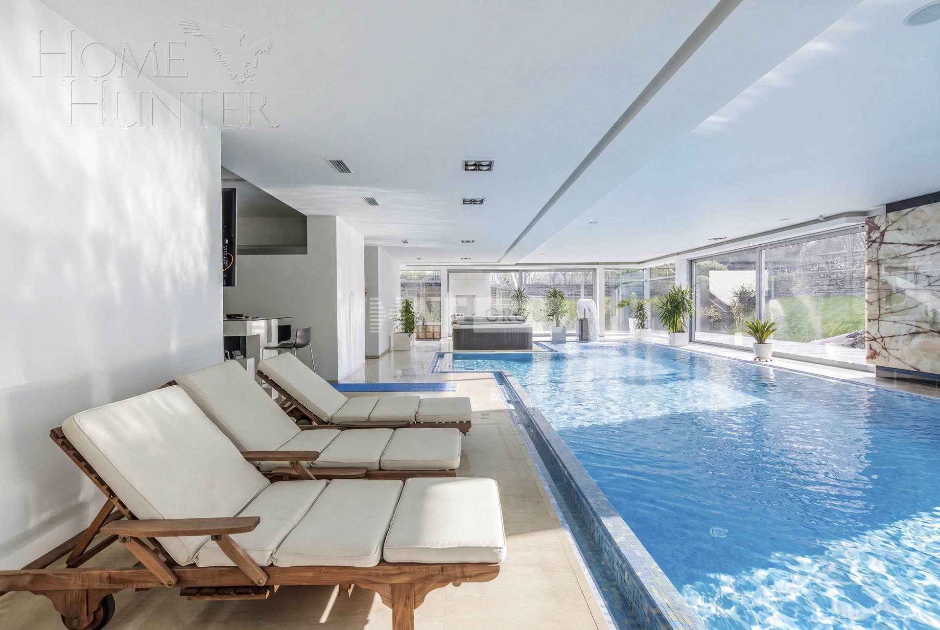 2-этажный коттедж 1 700 м² с отделкой