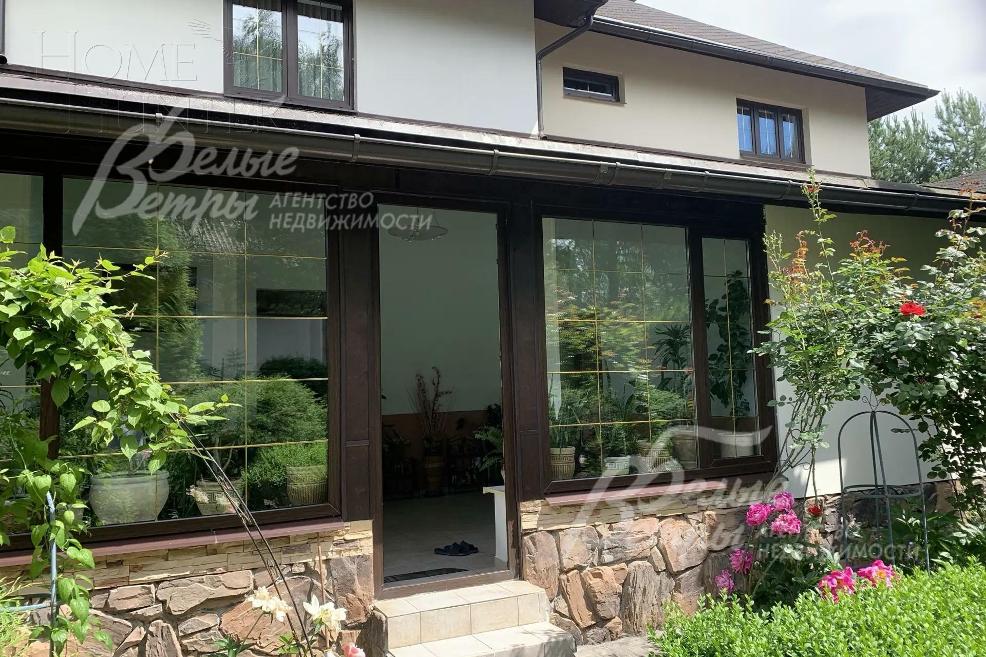 2-этажный коттедж 450 м² с отделкой
