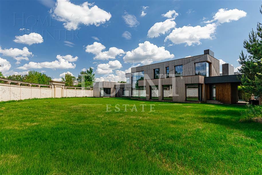 2-этажный коттедж 917.6 м² без отделки
