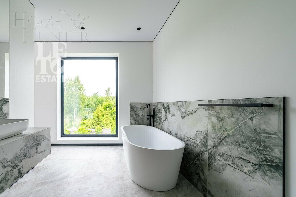 2-этажный коттедж 340 м² с отделкой