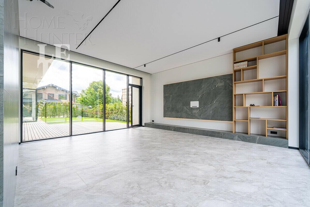 2-этажный коттедж 340 м² с отделкой