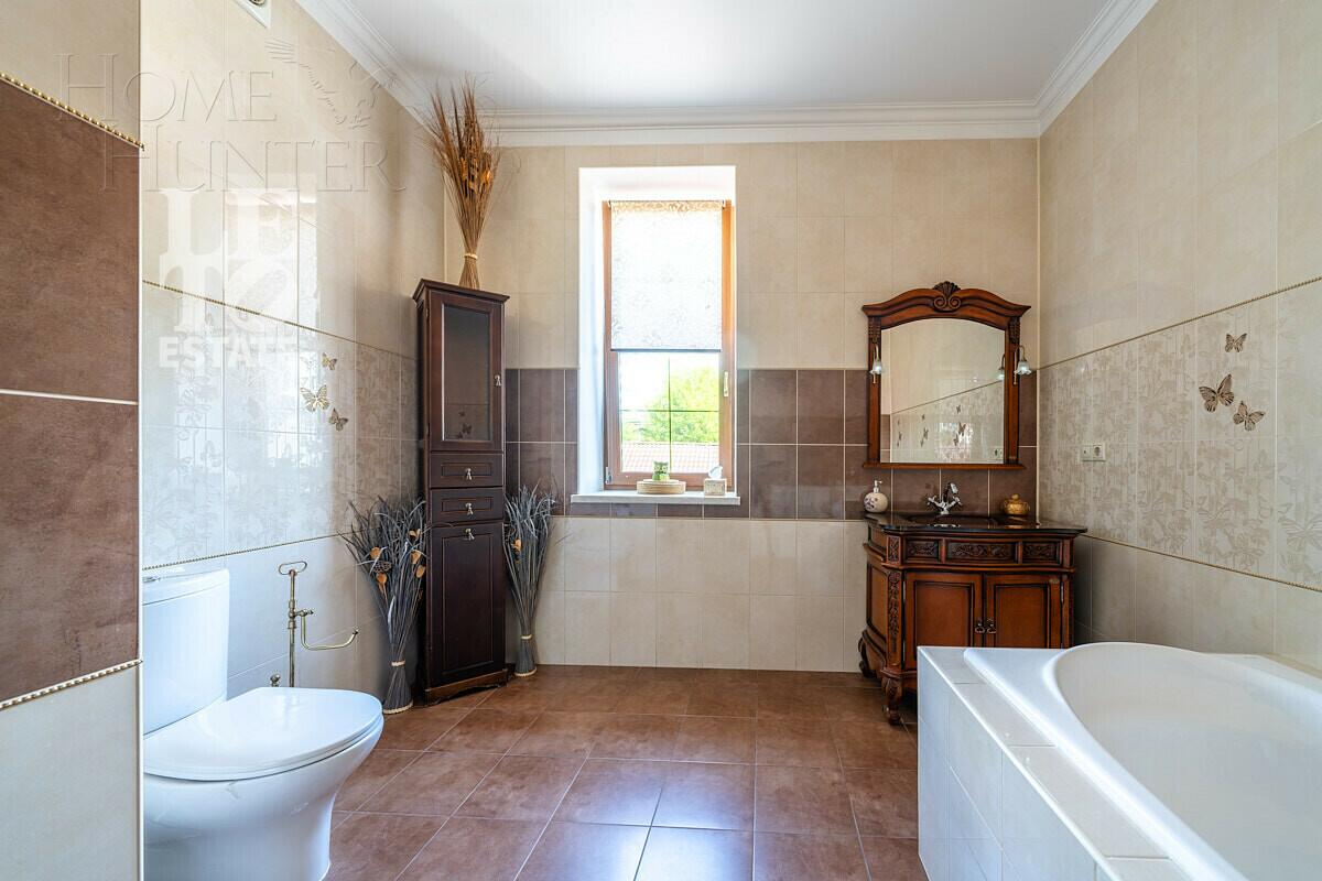 2-этажный коттедж 734.2 м² с отделкой