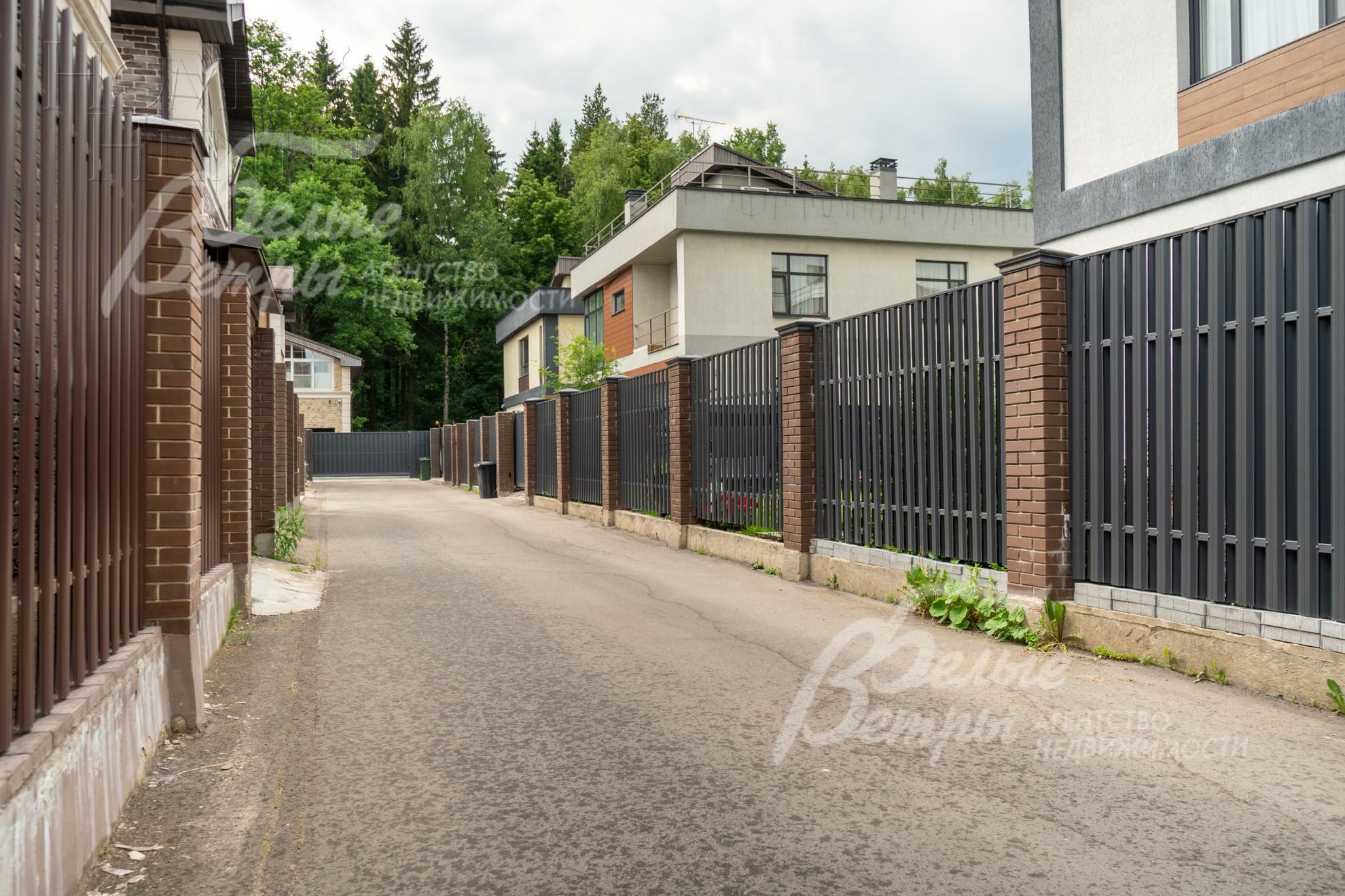 2-этажный коттедж 220 м² с отделкой