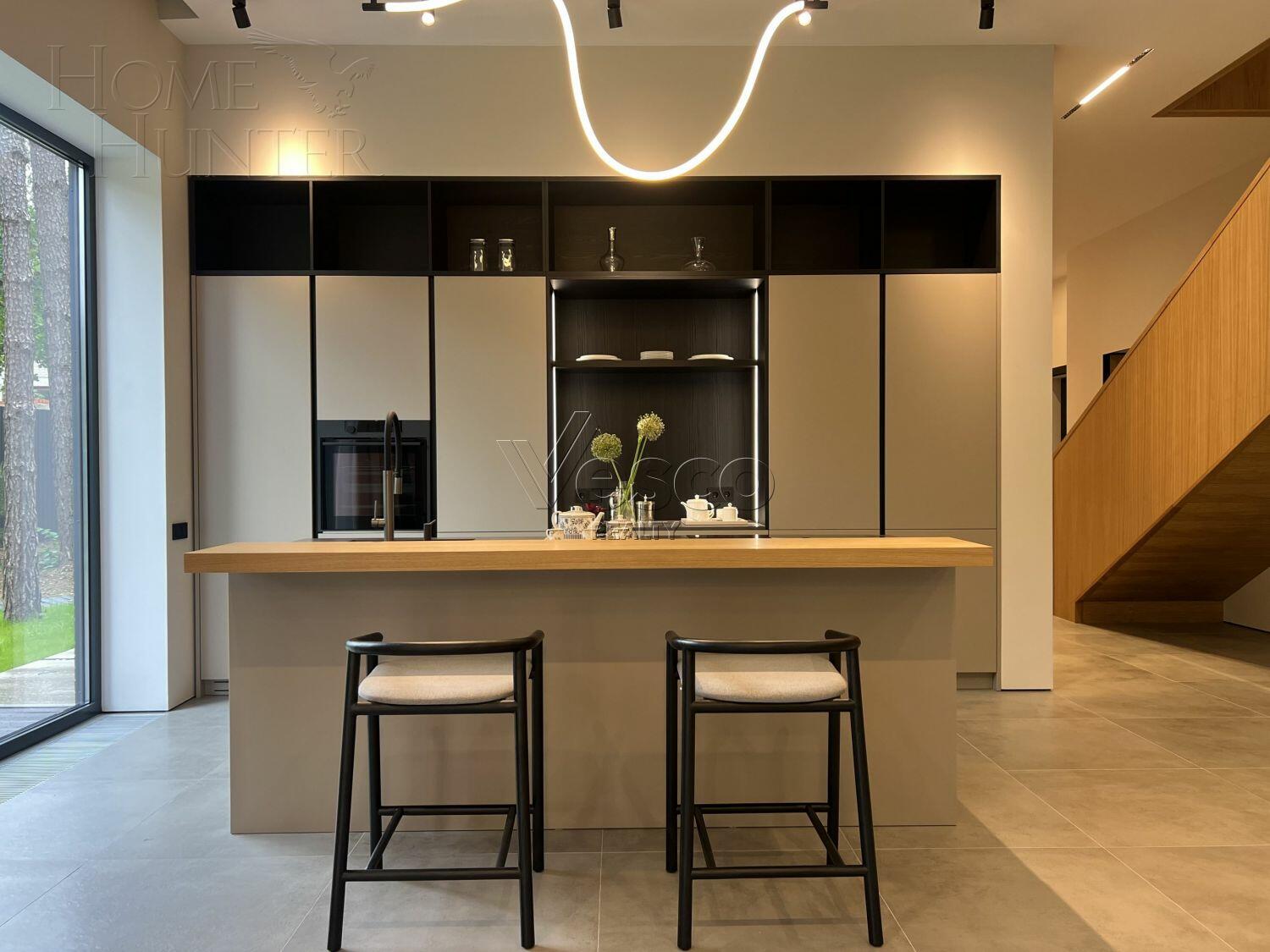 2-этажный коттедж 750 м² с отделкой