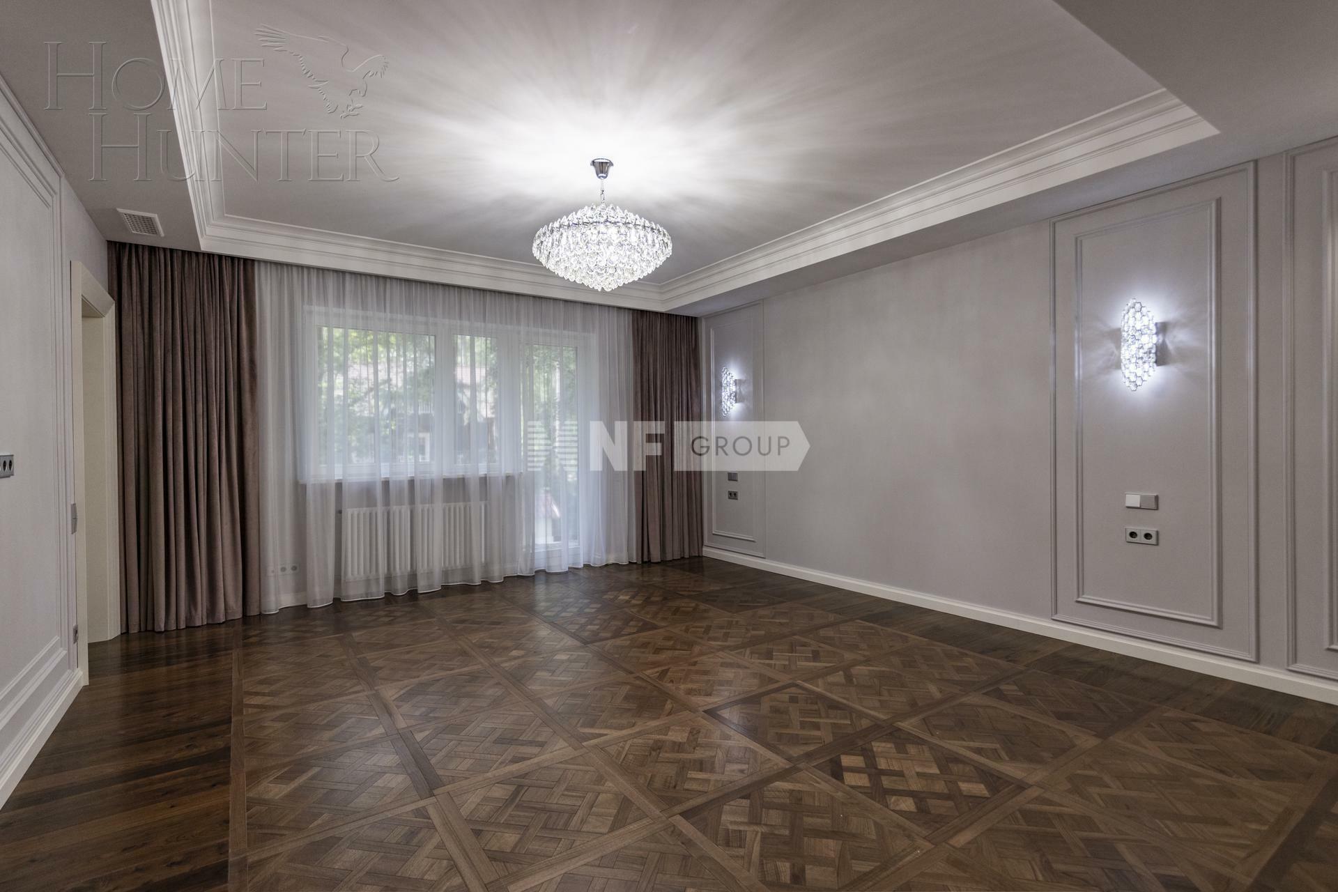 3-этажный коттедж 1 800 м² с отделкой
