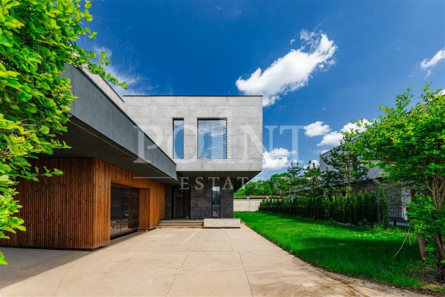 2-этажный коттедж 917.6 м² без отделки