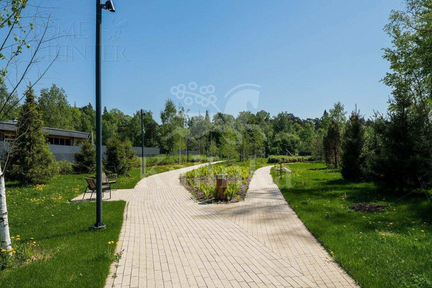 2-этажный коттедж 1 000 м² с отделкой