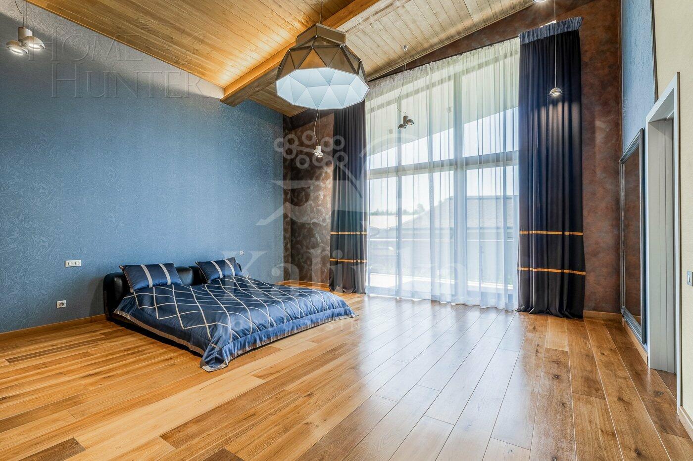 2-этажный коттедж 1 000 м² с отделкой