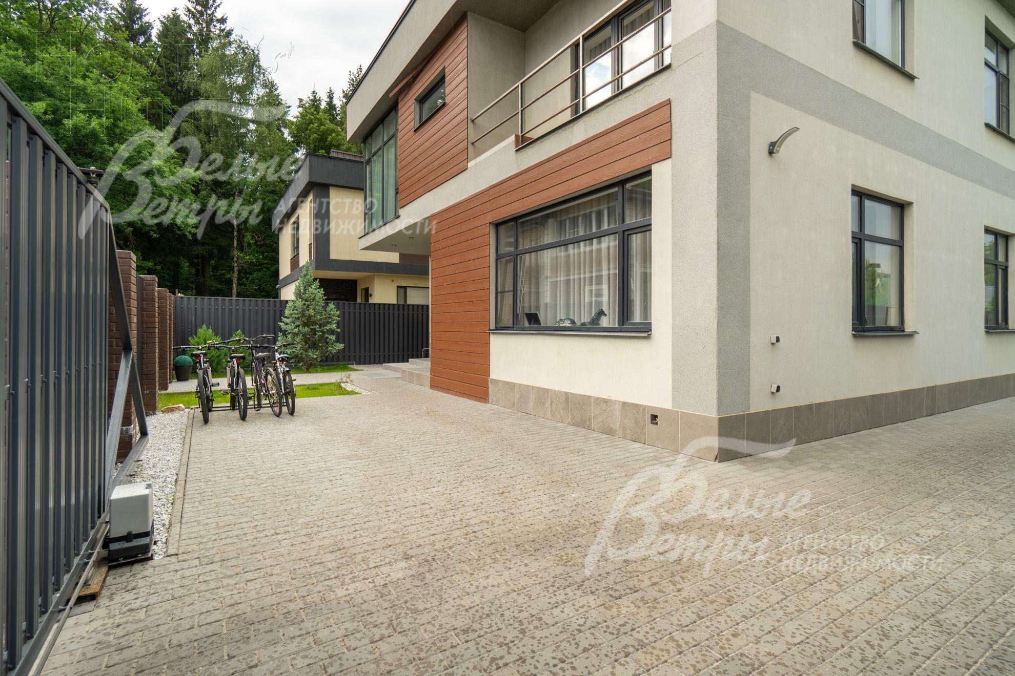 2-этажный коттедж 220 м² с отделкой