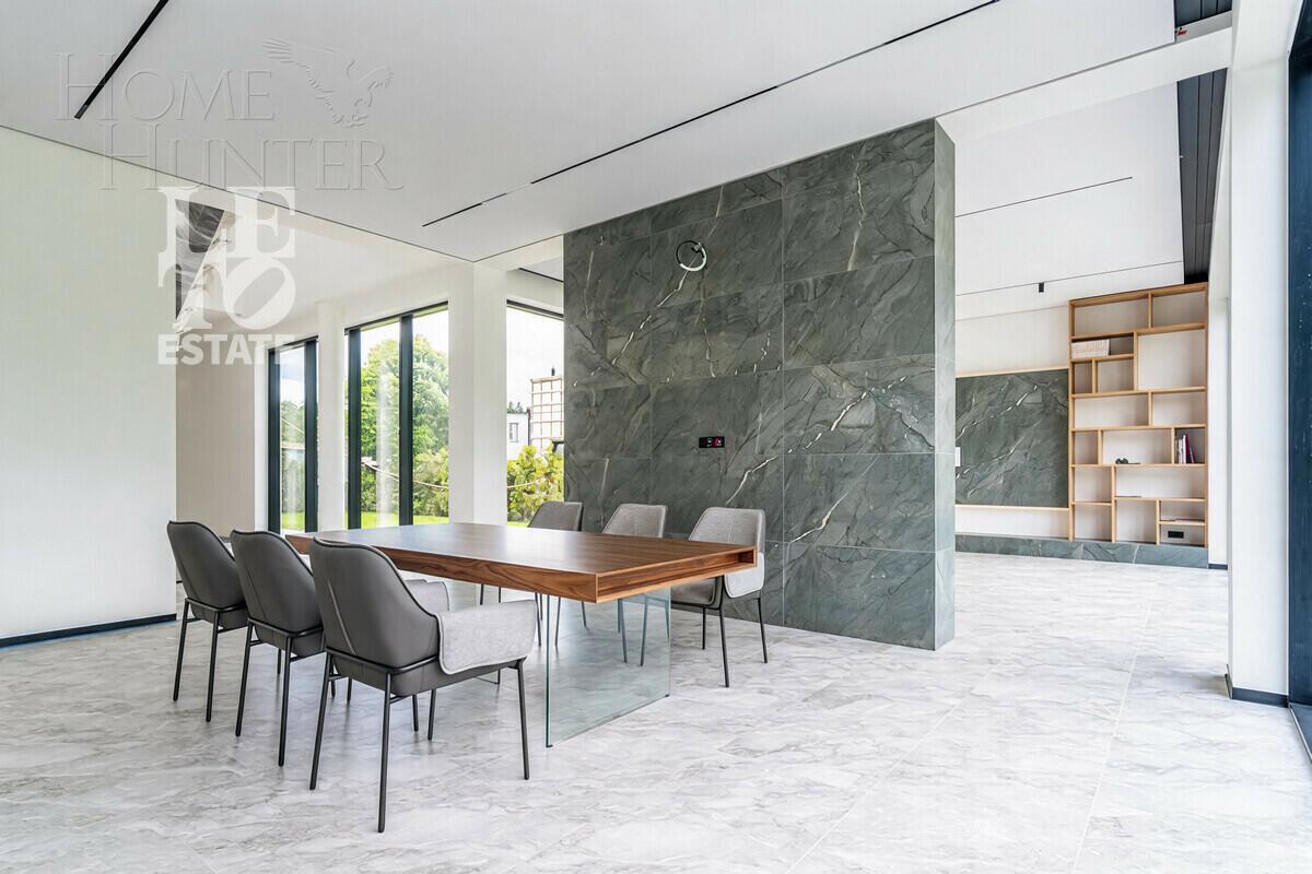 2-этажный коттедж 340 м² с отделкой