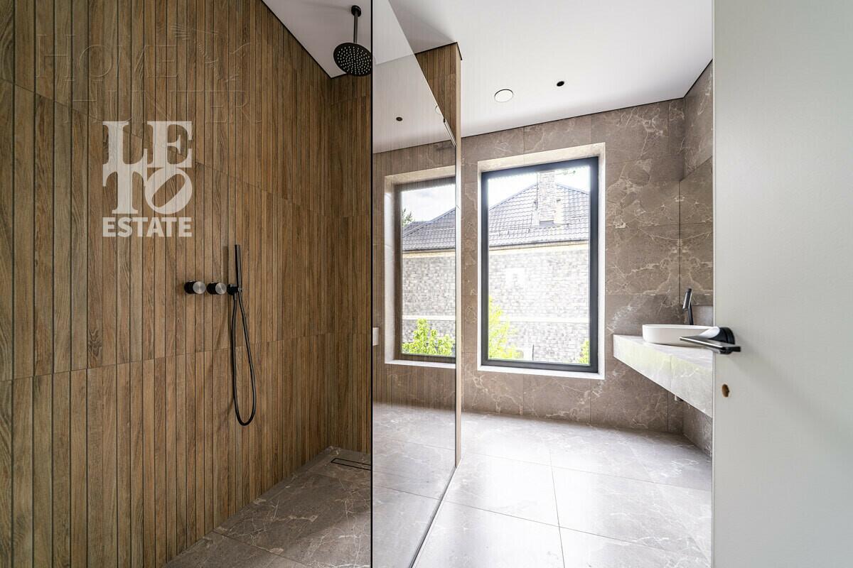 2-этажный коттедж 340 м² с отделкой