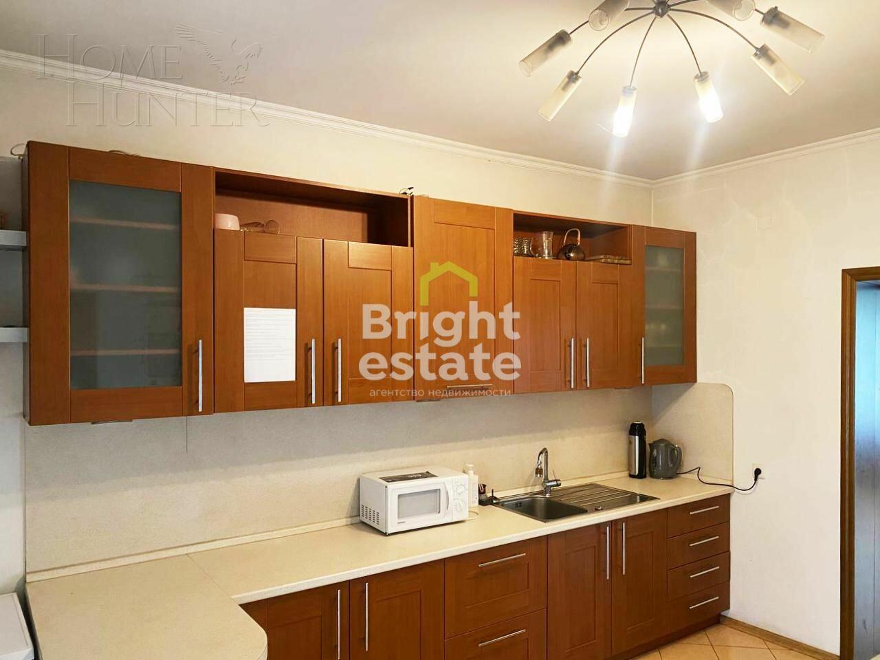 3-этажный коттедж 340 м² с отделкой