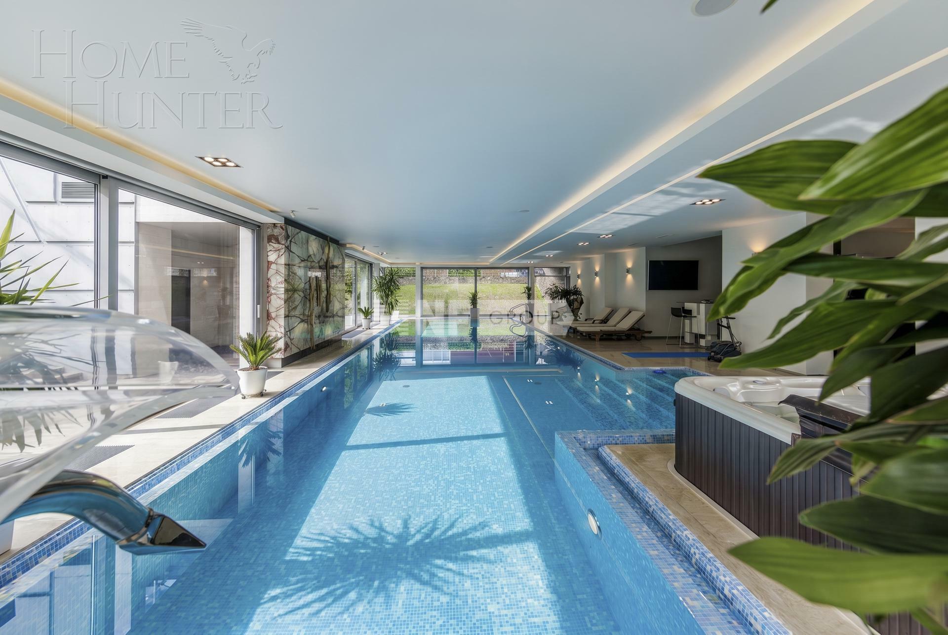 2-этажный коттедж 1 700 м² с отделкой