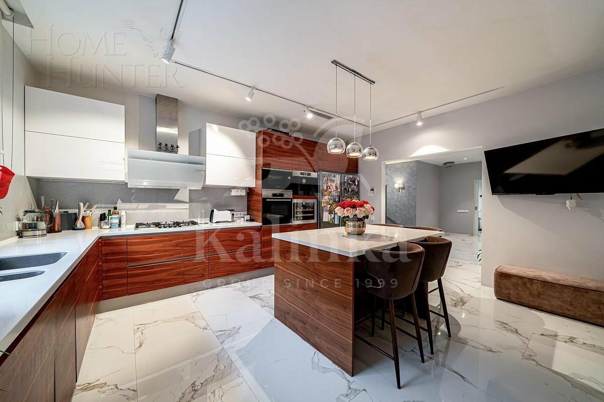 2-этажный коттедж 560 м² с отделкой