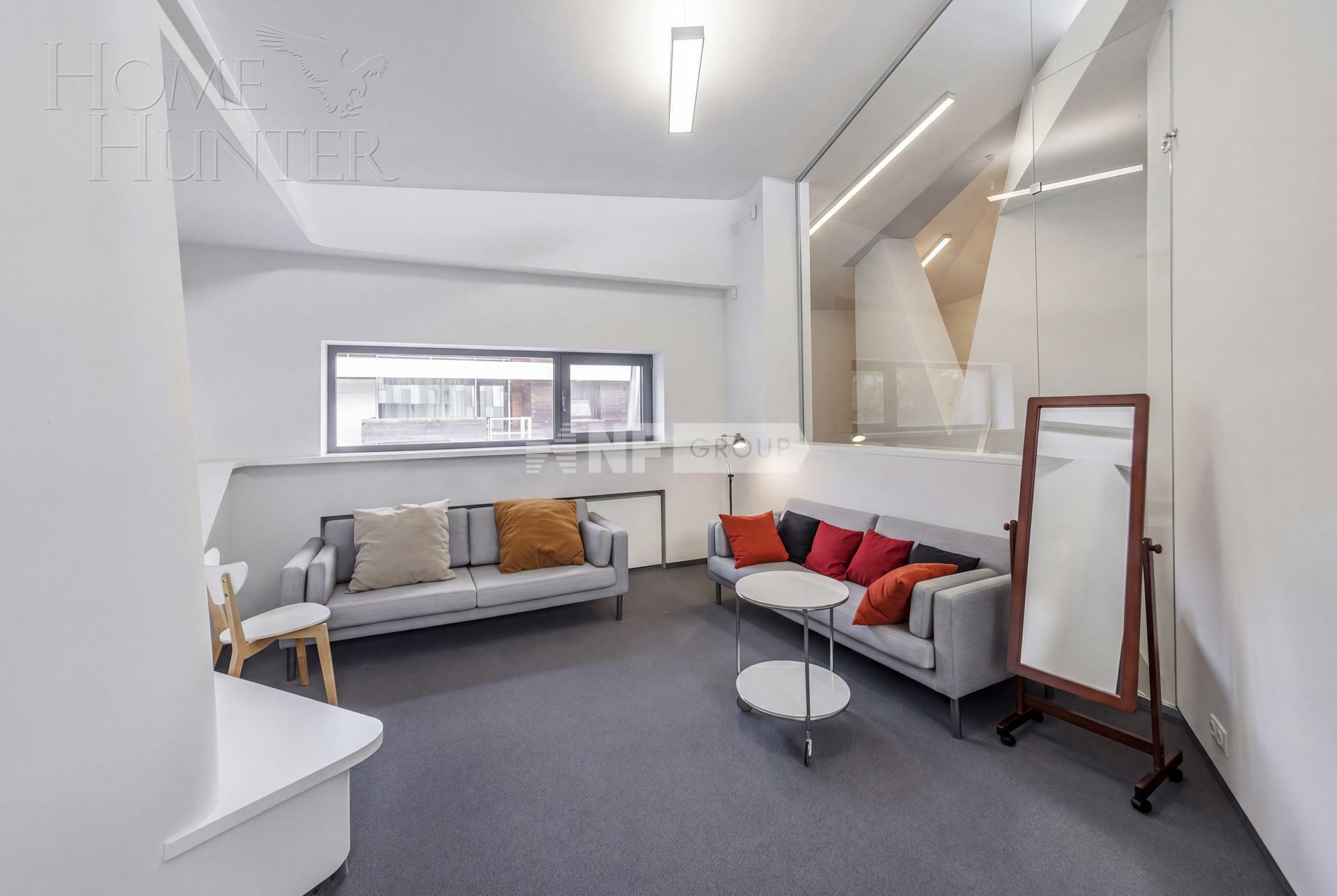 2-этажный коттедж 1 700 м² с отделкой