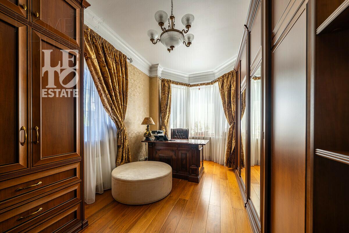 2-этажный коттедж 734.2 м² с отделкой