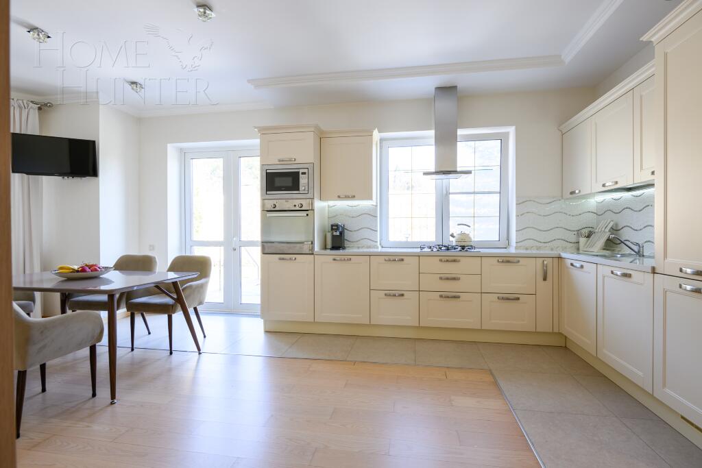 2-этажный коттедж 230 м² с отделкой