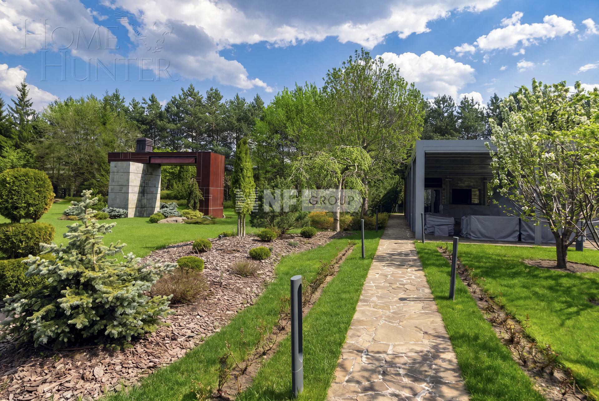 2-этажный коттедж 1 700 м² с отделкой
