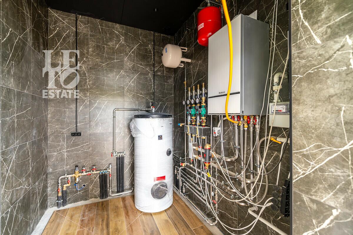 2-этажный коттедж 340 м² с отделкой