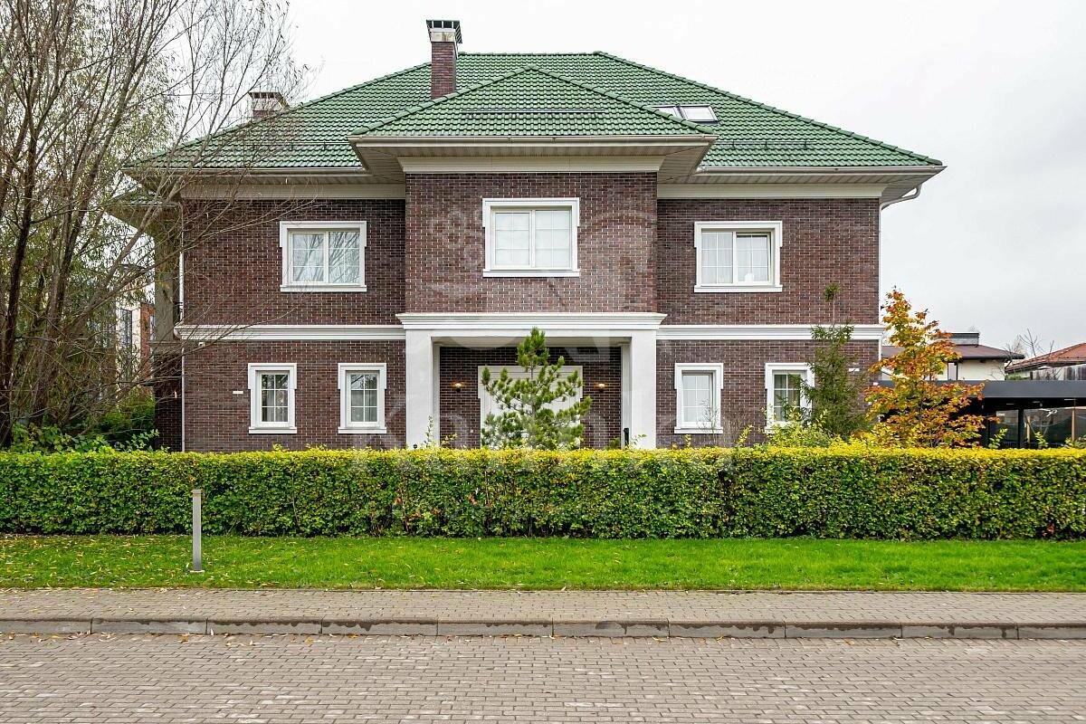 2-этажный коттедж 560 м² с отделкой