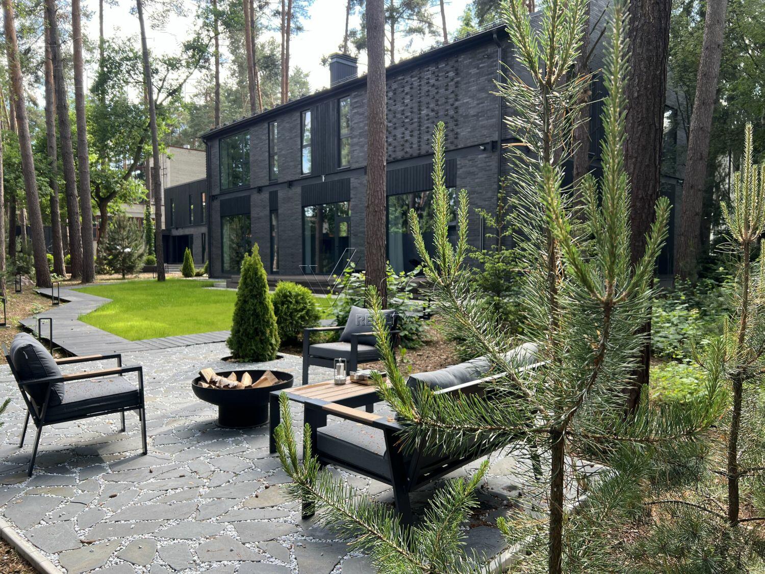 2-этажный коттедж 750 м² с отделкой