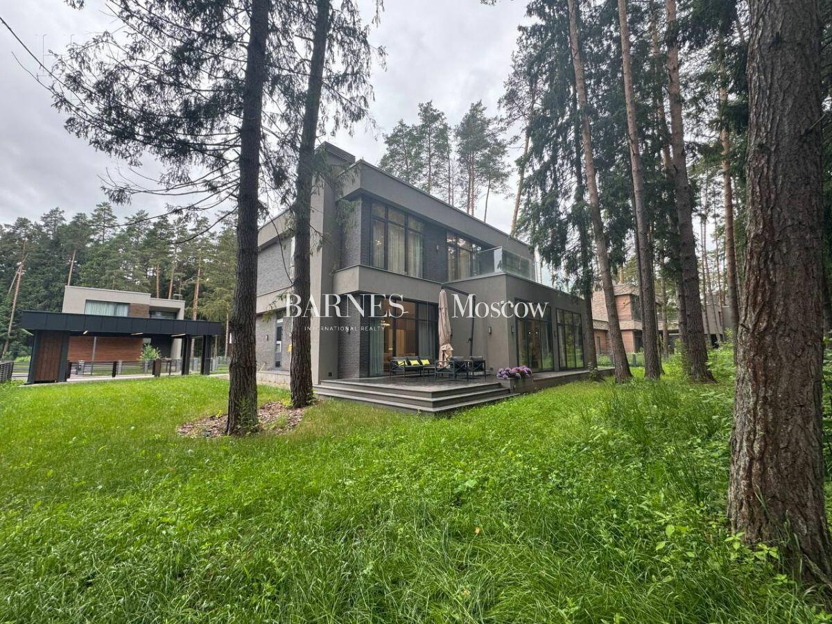 2-этажный коттедж 380 м² с отделкой