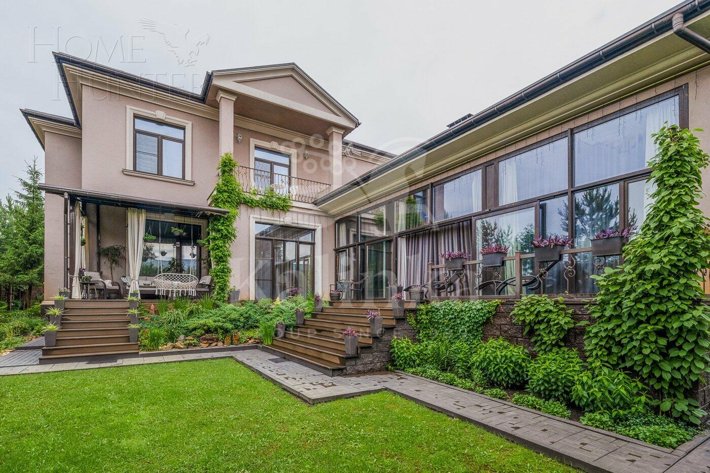 2-этажный коттедж 600 м² с отделкой