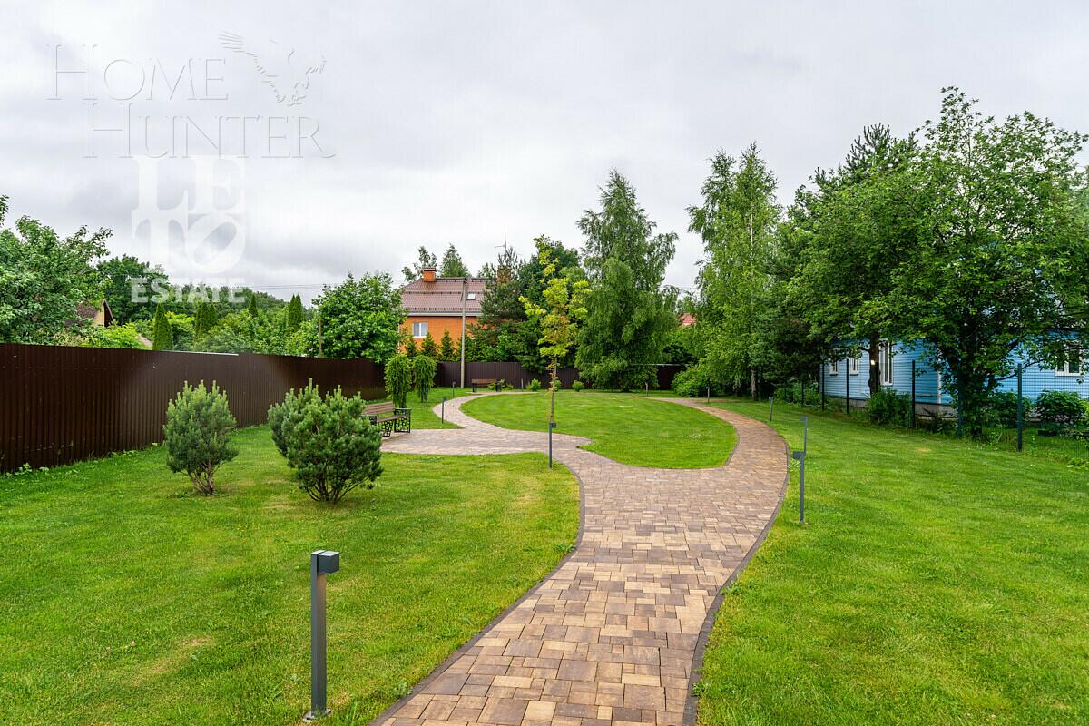 3-этажный коттедж 550 м² с отделкой