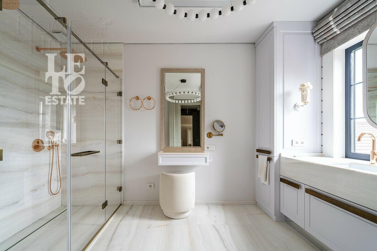 3-этажный коттедж 550 м² с отделкой