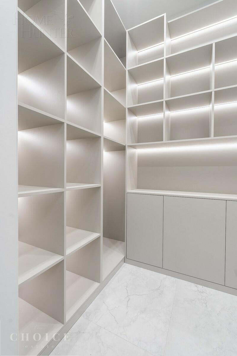 2-этажный коттедж 1 317 м² с отделкой