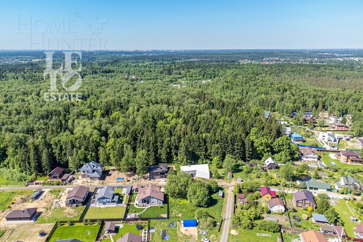 3-этажный коттедж 550 м² с отделкой