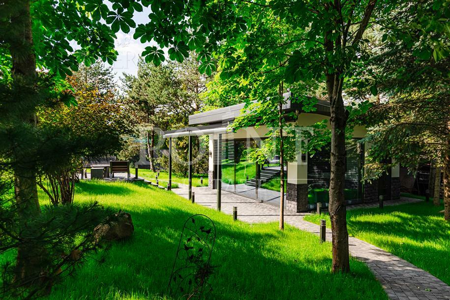 2-этажный коттедж 450 м² с отделкой