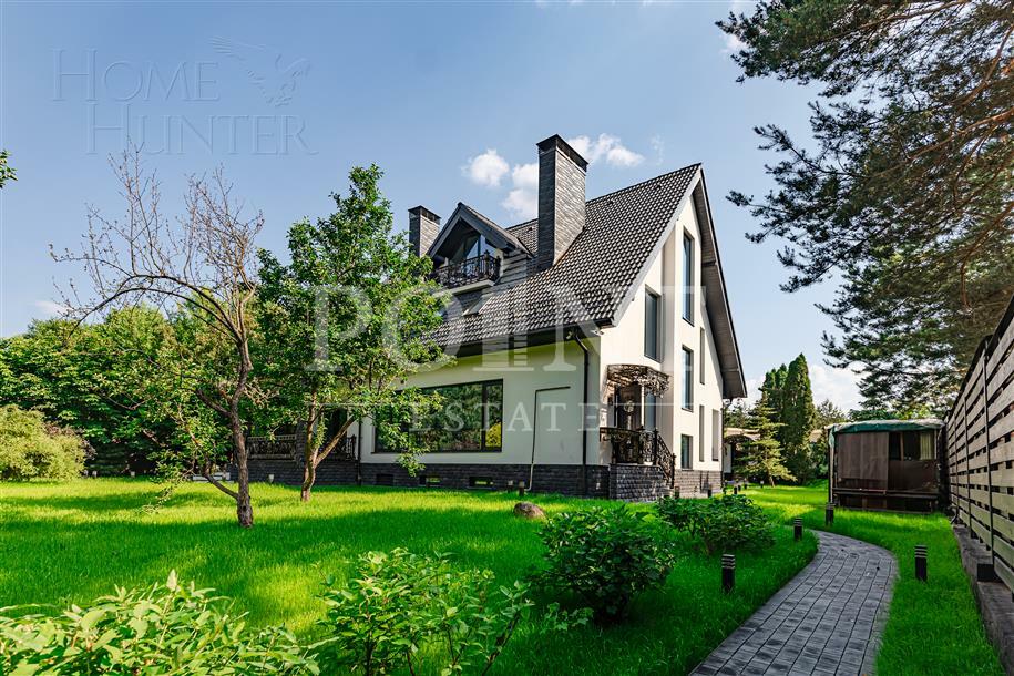 2-этажный коттедж 450 м² с отделкой