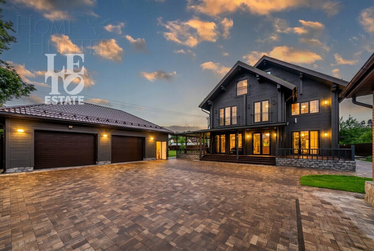 3-этажный коттедж 550 м² с отделкой
