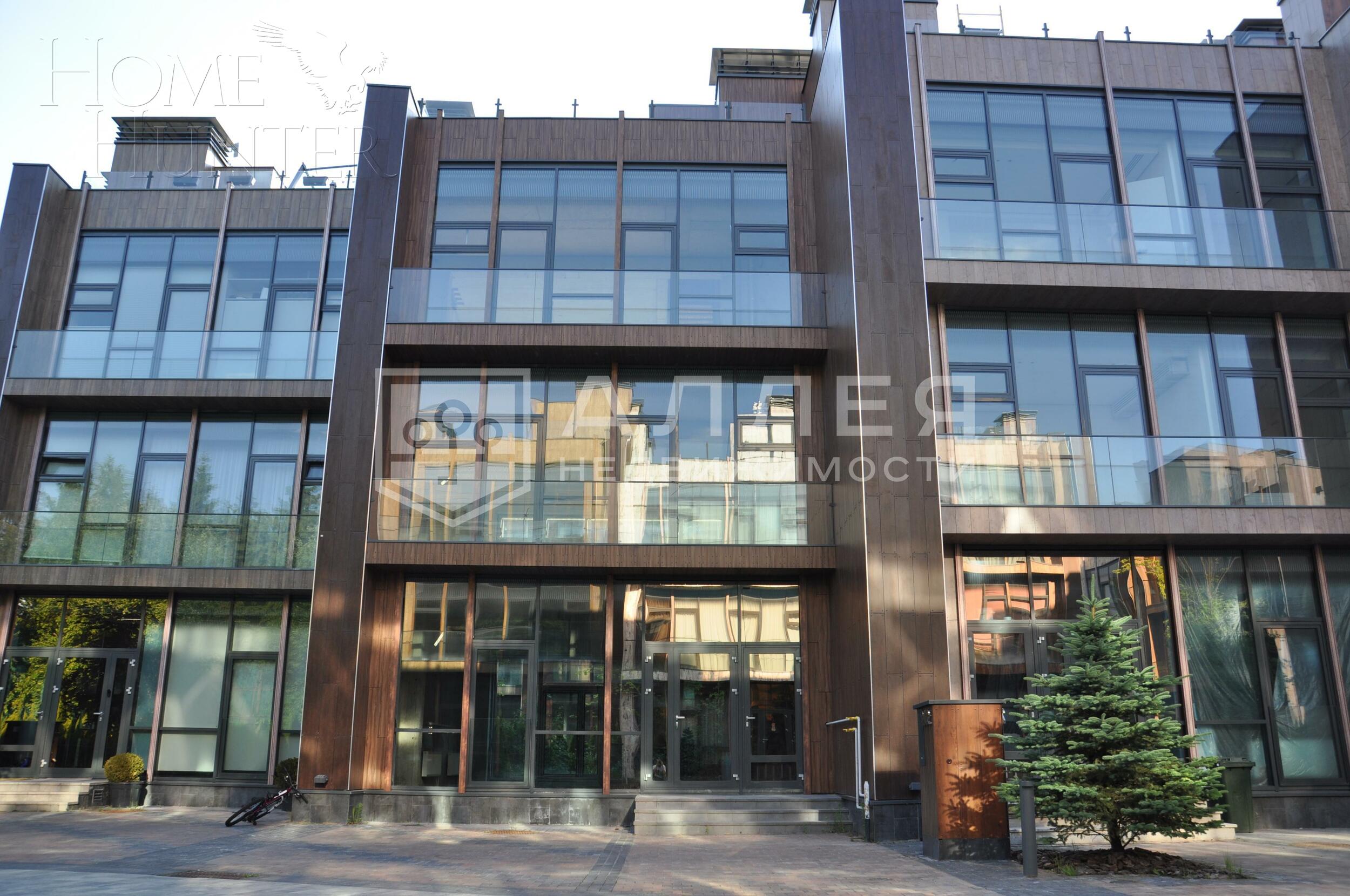 3-этажный таунхаус 240 м² без отделки