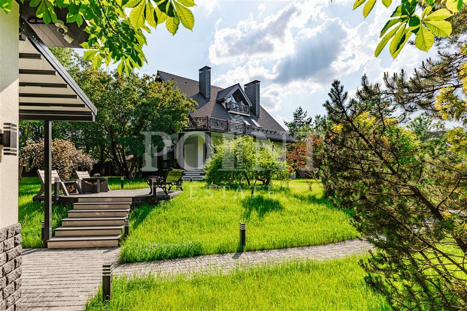 2-этажный коттедж 450 м² с отделкой