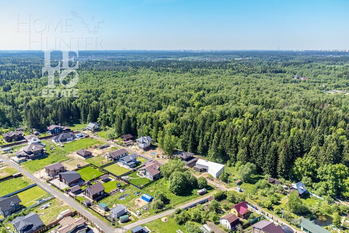 3-этажный коттедж 550 м² с отделкой