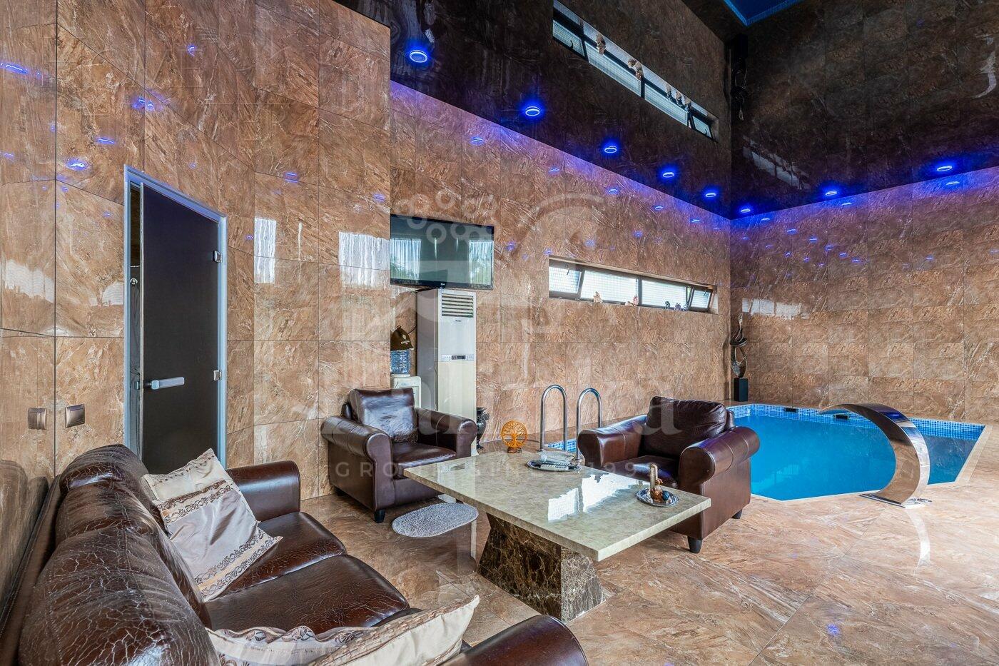 2-этажный коттедж 600 м² с отделкой