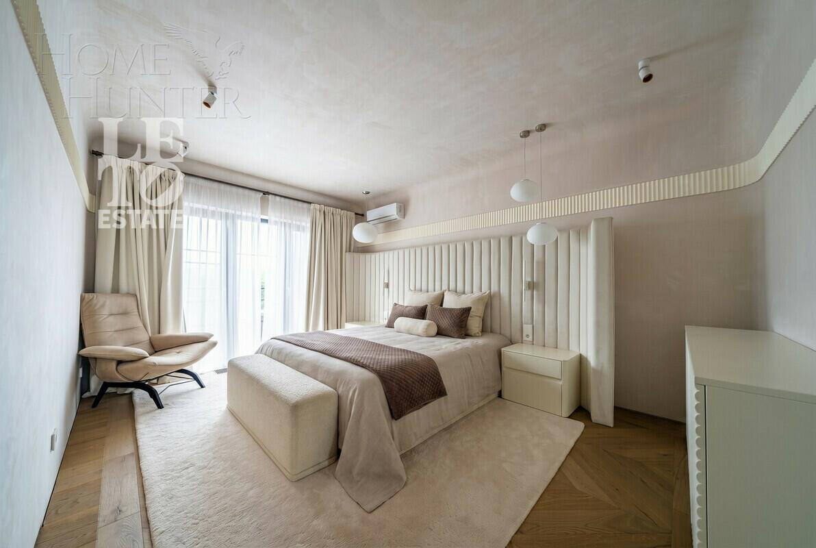 3-этажный коттедж 550 м² с отделкой