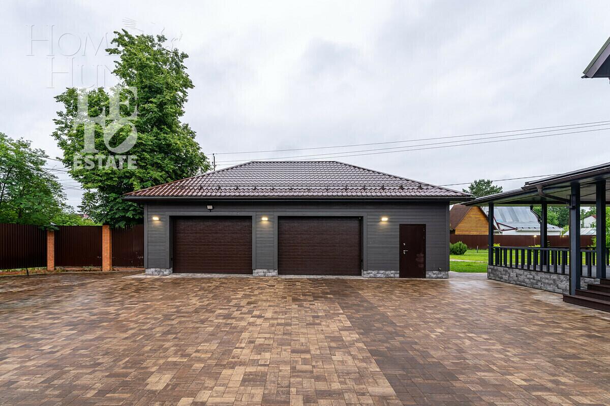 3-этажный коттедж 550 м² с отделкой