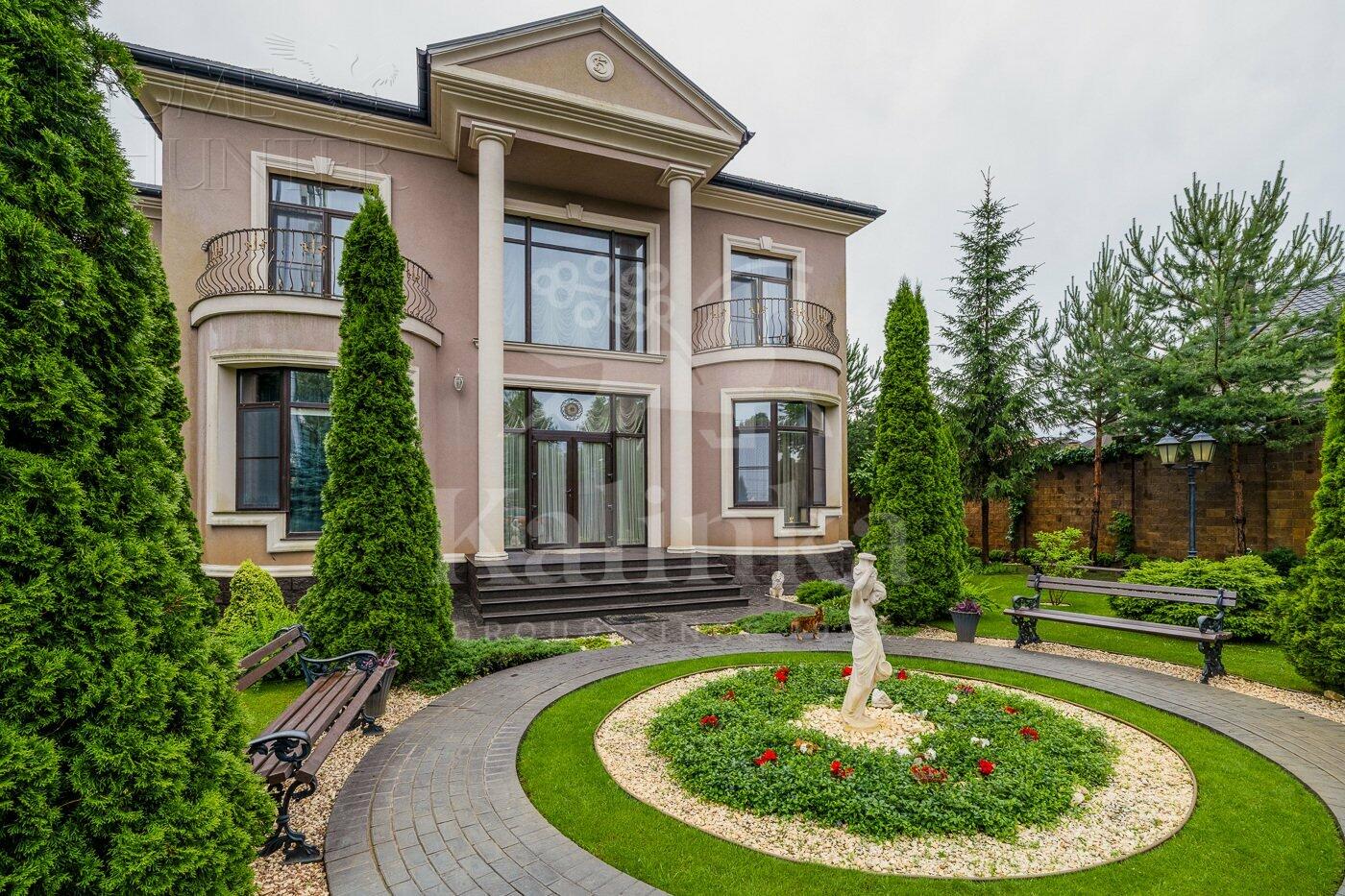 2-этажный коттедж 600 м² с отделкой