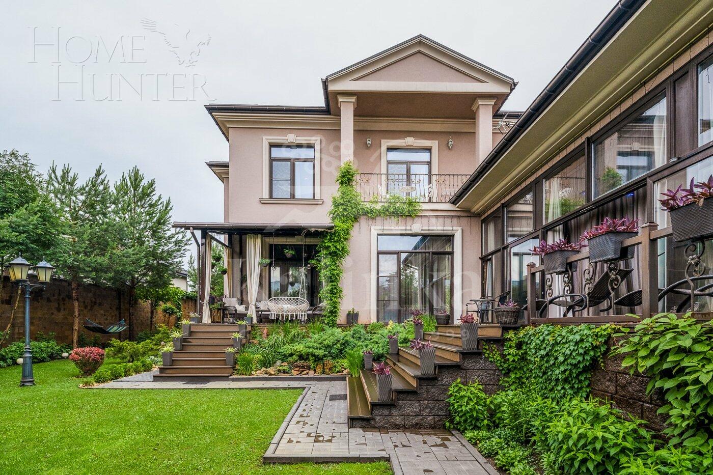 2-этажный коттедж 600 м² с отделкой