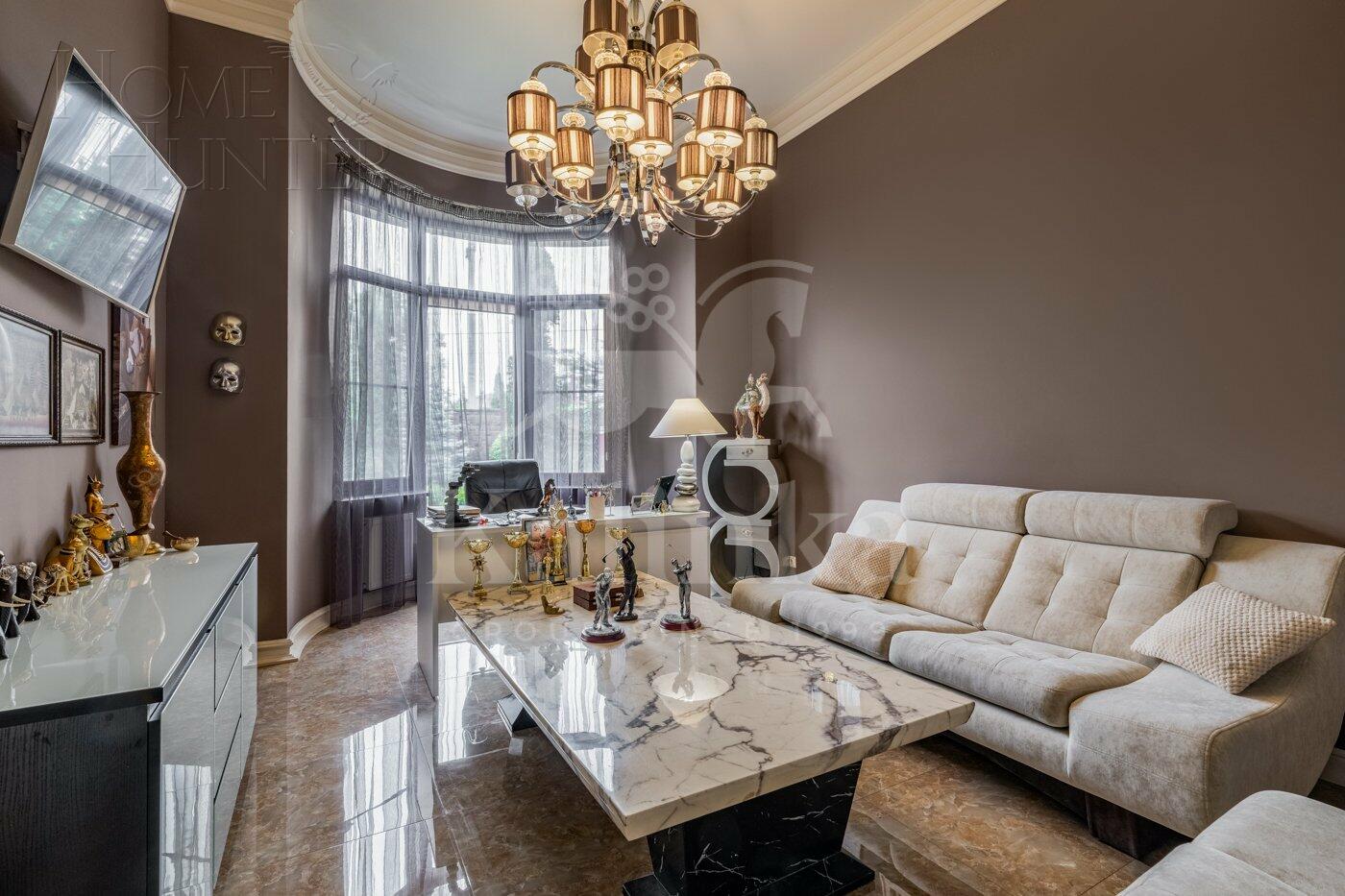 2-этажный коттедж 600 м² с отделкой